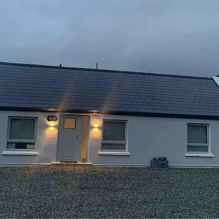 Mary's Seaview Clifden بيت للعطل غالواي