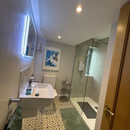 بيت للعطل Mary's Seaview Clifden