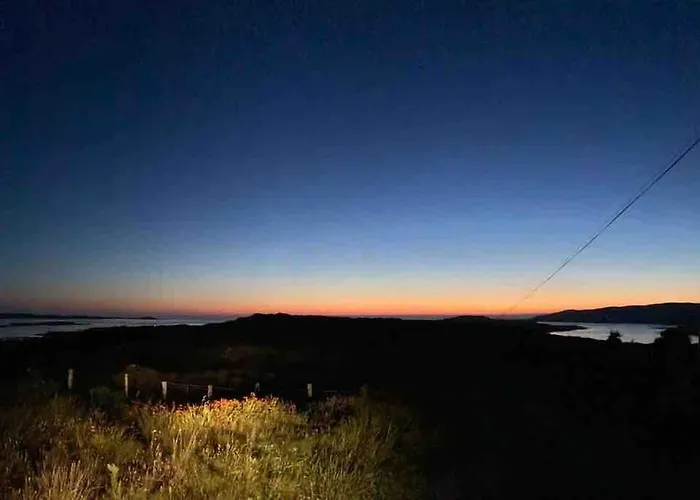 Mary's Seaview Clifden