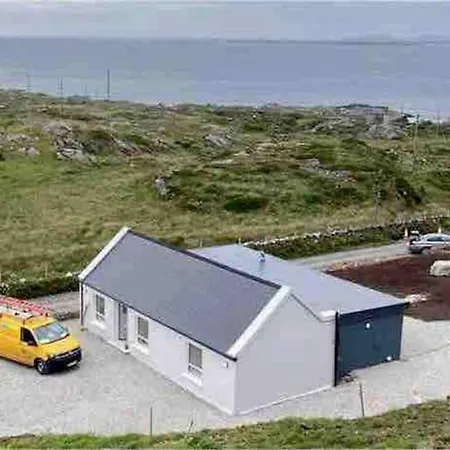 בית נופש Mary's Seaview Clifden גלוואיי