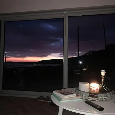 Mary's Seaview Clifden * Errislannan