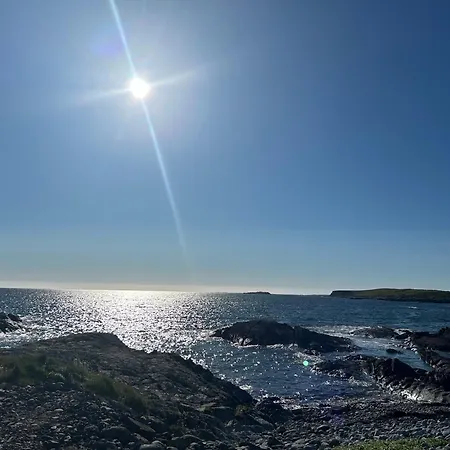 בית נופש Mary's Seaview Clifden