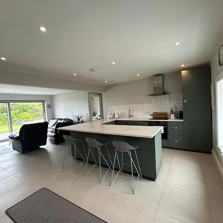 Holiday home Mary's Seaview Clifden
