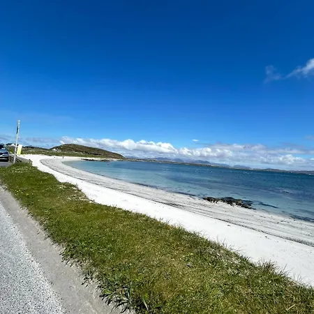 בית נופש Mary's Seaview Clifden *