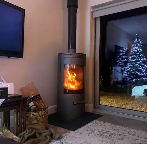 Mary's Seaview Clifden 펜션 *