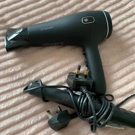 Mary's Seaview Clifden *